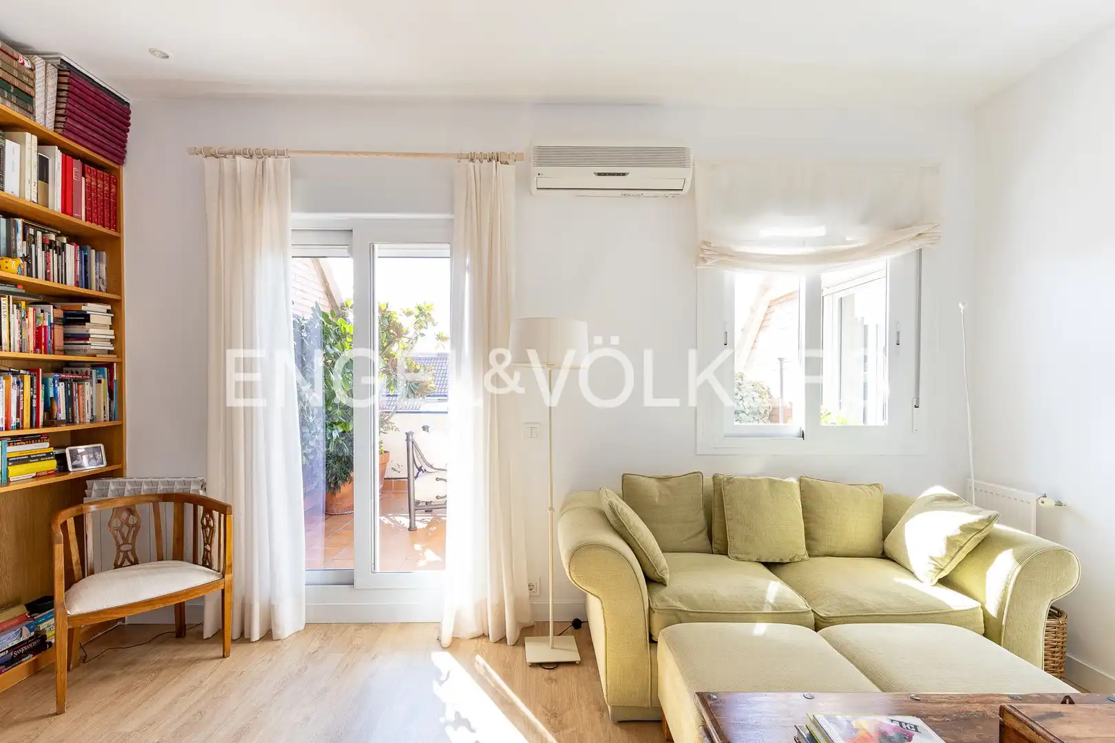 Sala de estar de Ático en venta en Casco Antiguo