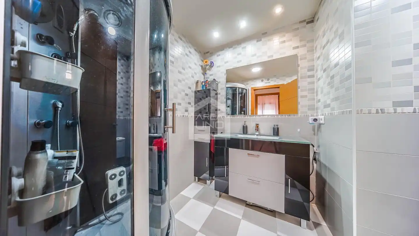 Bathroom of Attic for sale in Fuenlabrada  with Heating and Terrace