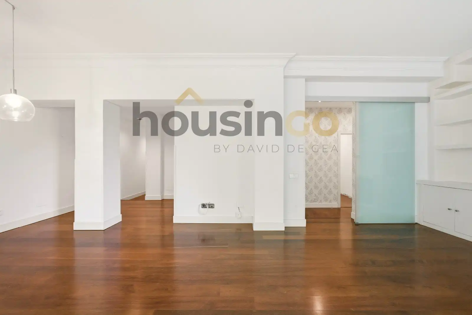Living room of Flat for sale in Madrid  with Air Conditioner, Heating and Storage room