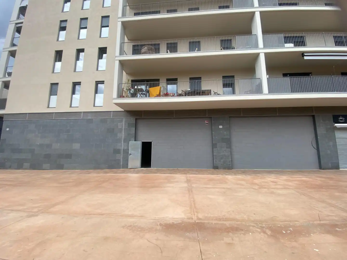 Vista exterior de Local de alquiler en L'Hospitalet de Llobregat