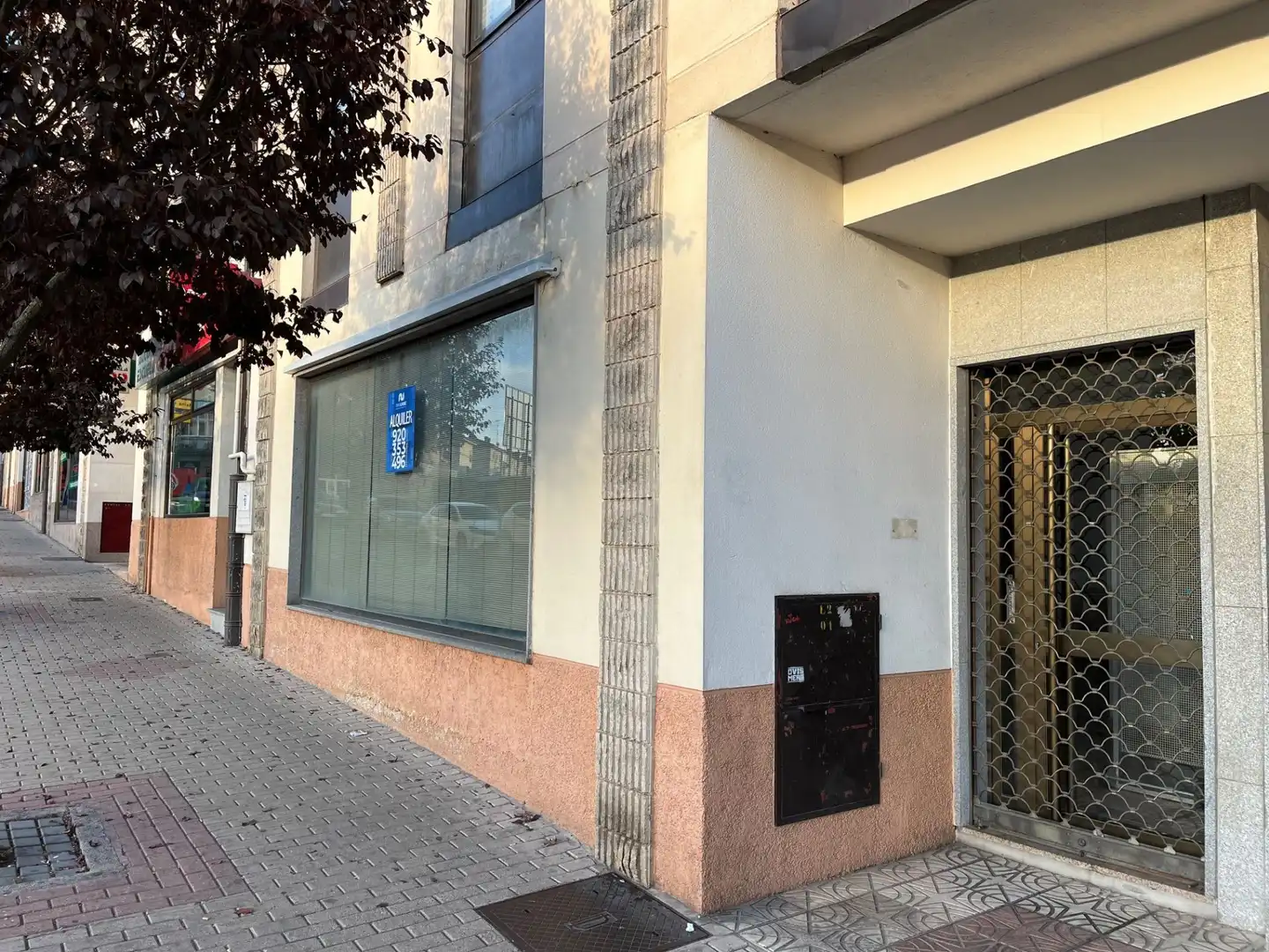 Vista exterior de Local de alquiler en Ávila