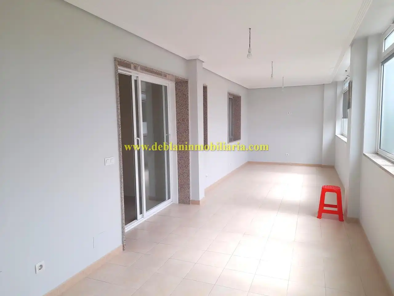 Wohnung zur Miete in O Porriño   mit Terrasse und Balkon