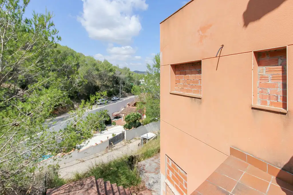 Außenansicht von Gebäude zum Verkauf in Olivella
