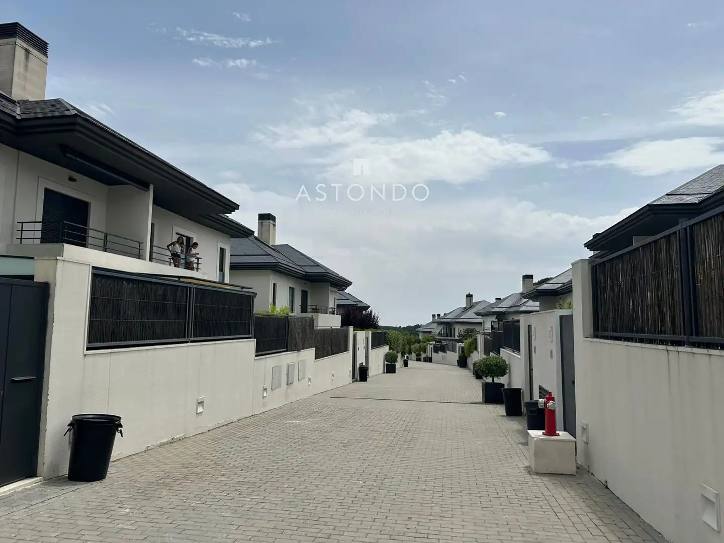 Vista exterior de Casa o xalet en venda en Boadilla del Monte amb Aire condicionat, Calefacció i Terrassa