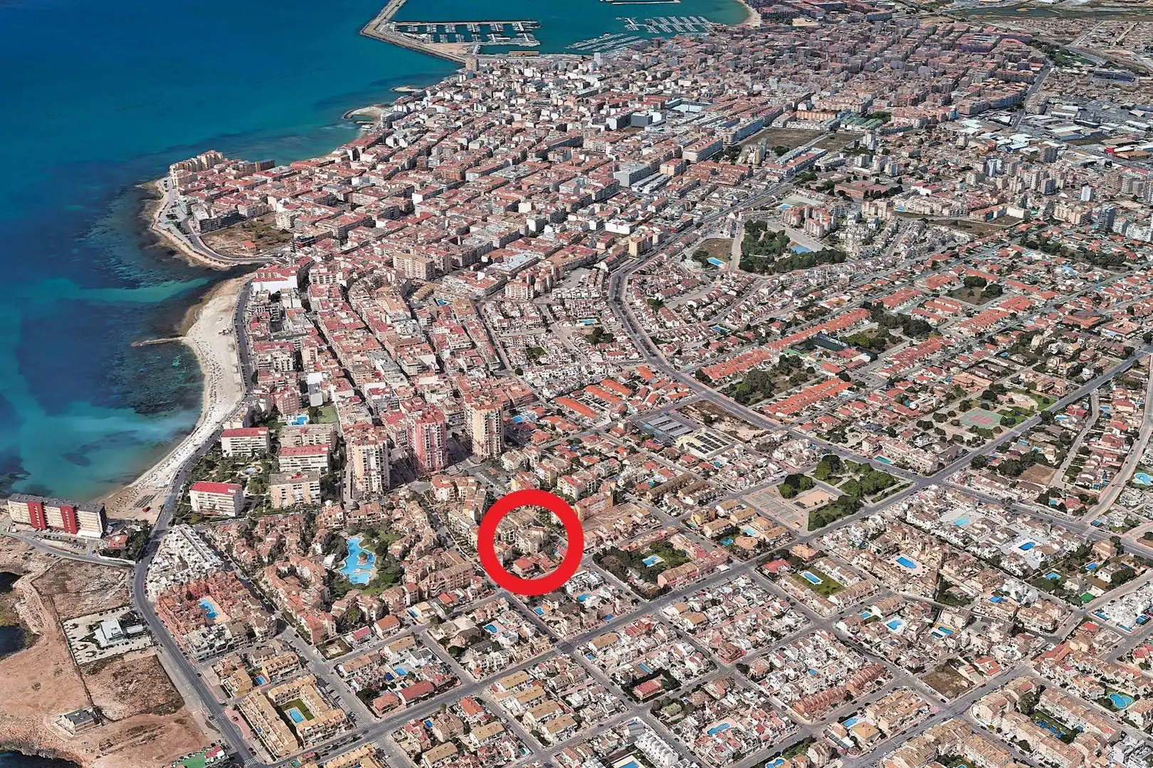 Vista exterior de Apartamento en venta en Torrevieja con Aire acondicionado, Calefacción y Balcón