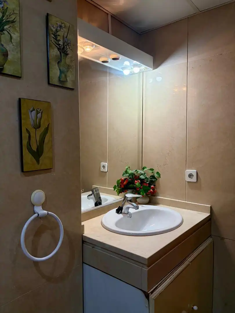 Baño de Piso en venta en Córdoba con Calefacción, Trastero y Amueblado