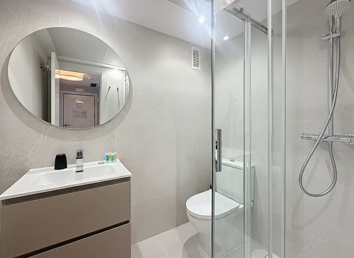 Bathroom of Apartments for sale in Benahavís  with Air Conditioner, Terrace and Swimming Pool