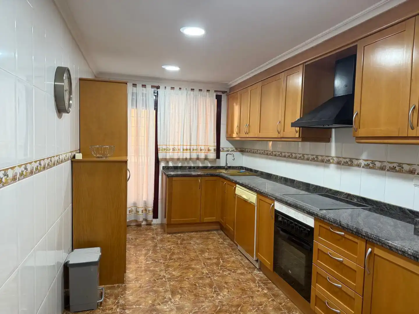 Cocina de Piso en venta en Torrent con Aire acondicionado, Trastero y Amueblado