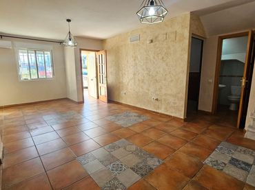 Casa a schiera con balcone in vendita a La Victoria