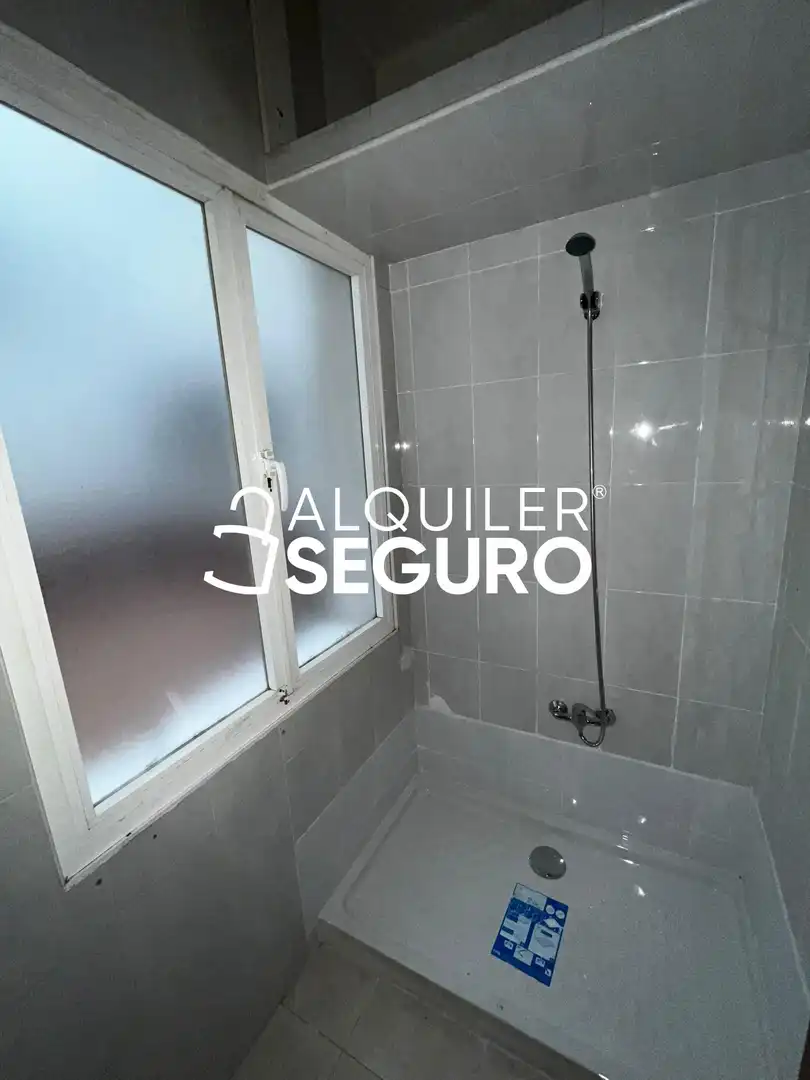 Bany de Pis de lloguer en Torrelavega 