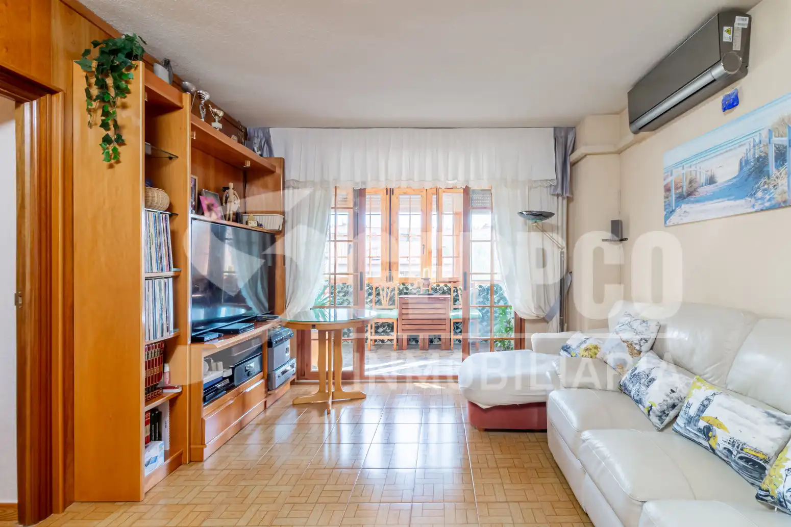 Living room of Flat for sale in Móstoles  with Air Conditioner, Heating and Terrace