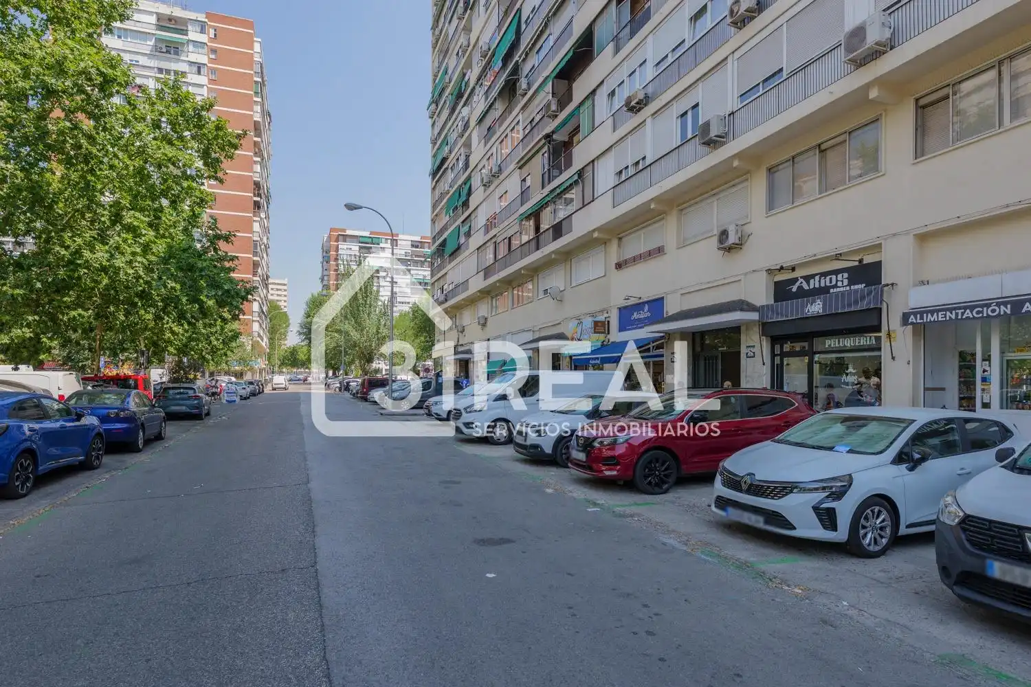 Vista exterior de Pis en venda en Madrid amb Calefacció, Terrassa i Balcó