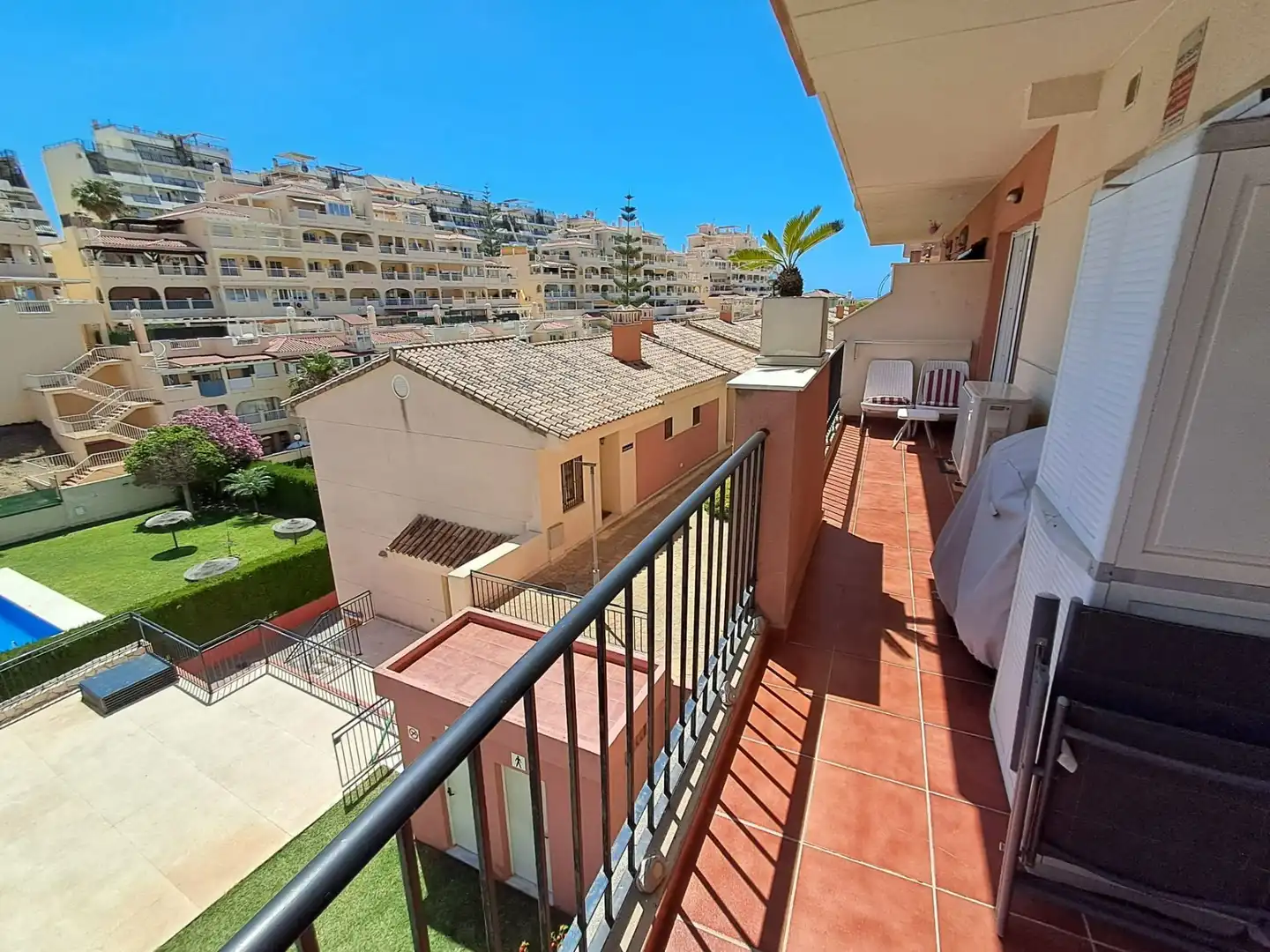 Vista exterior de Apartament en venda en Benalmádena amb Aire condicionat, Calefacció i Piscina comunitària