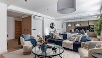 Sala d'estar de Pis en venda en  Madrid Capital amb Aire condicionat, Calefacció i Terrassa