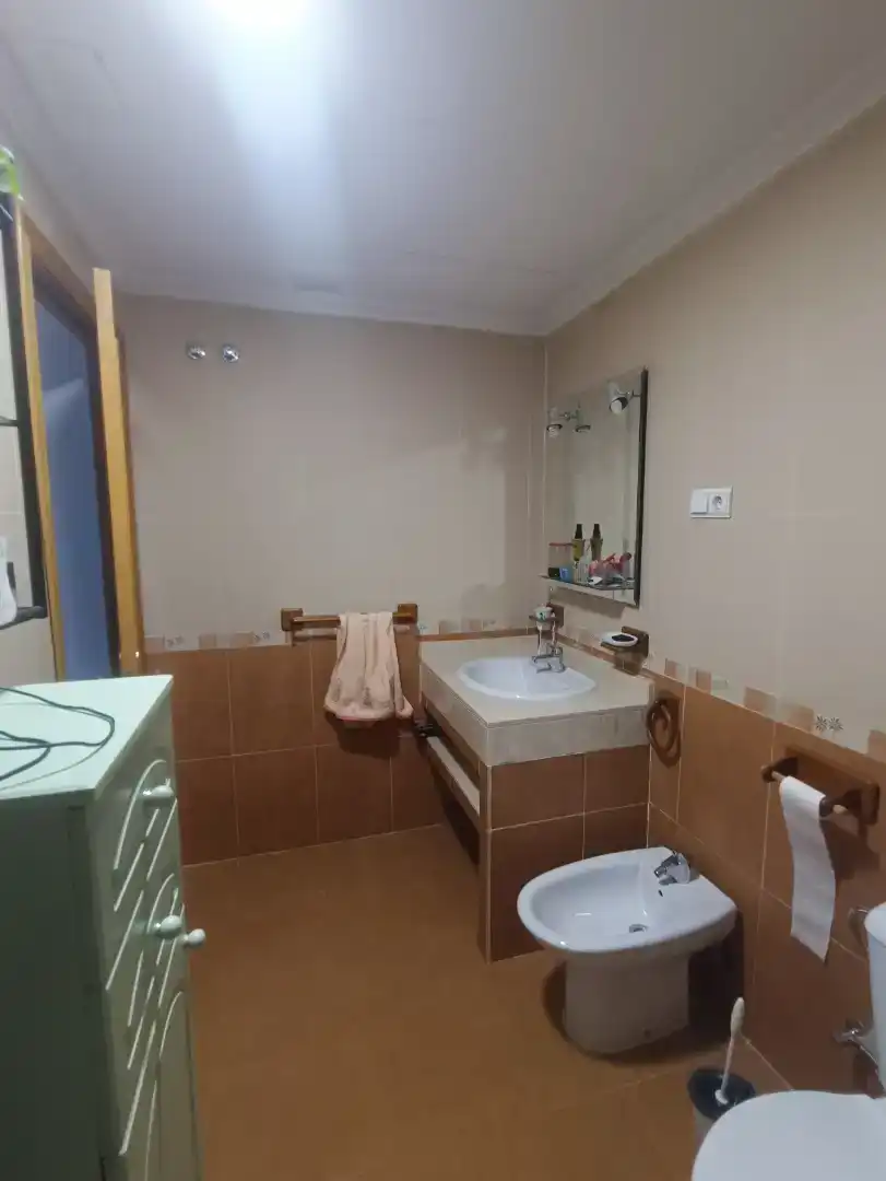Bany de Casa adosada en venda en Recas amb Aire condicionat
