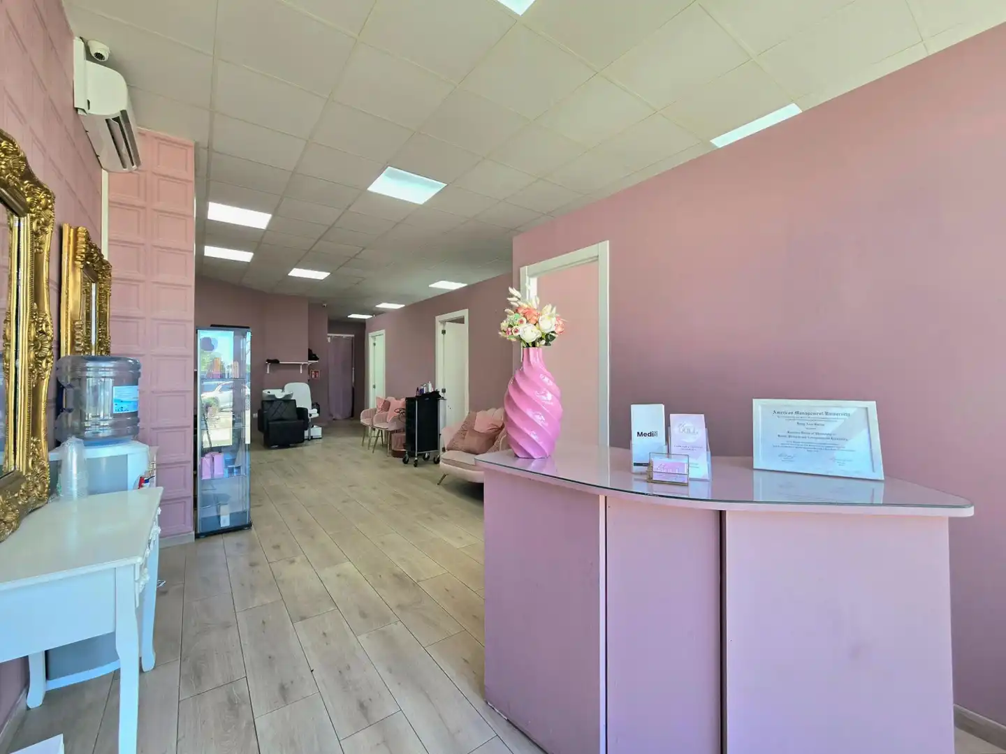 Commercial properties for rent in Marbella  with Air Conditioner and Furnished