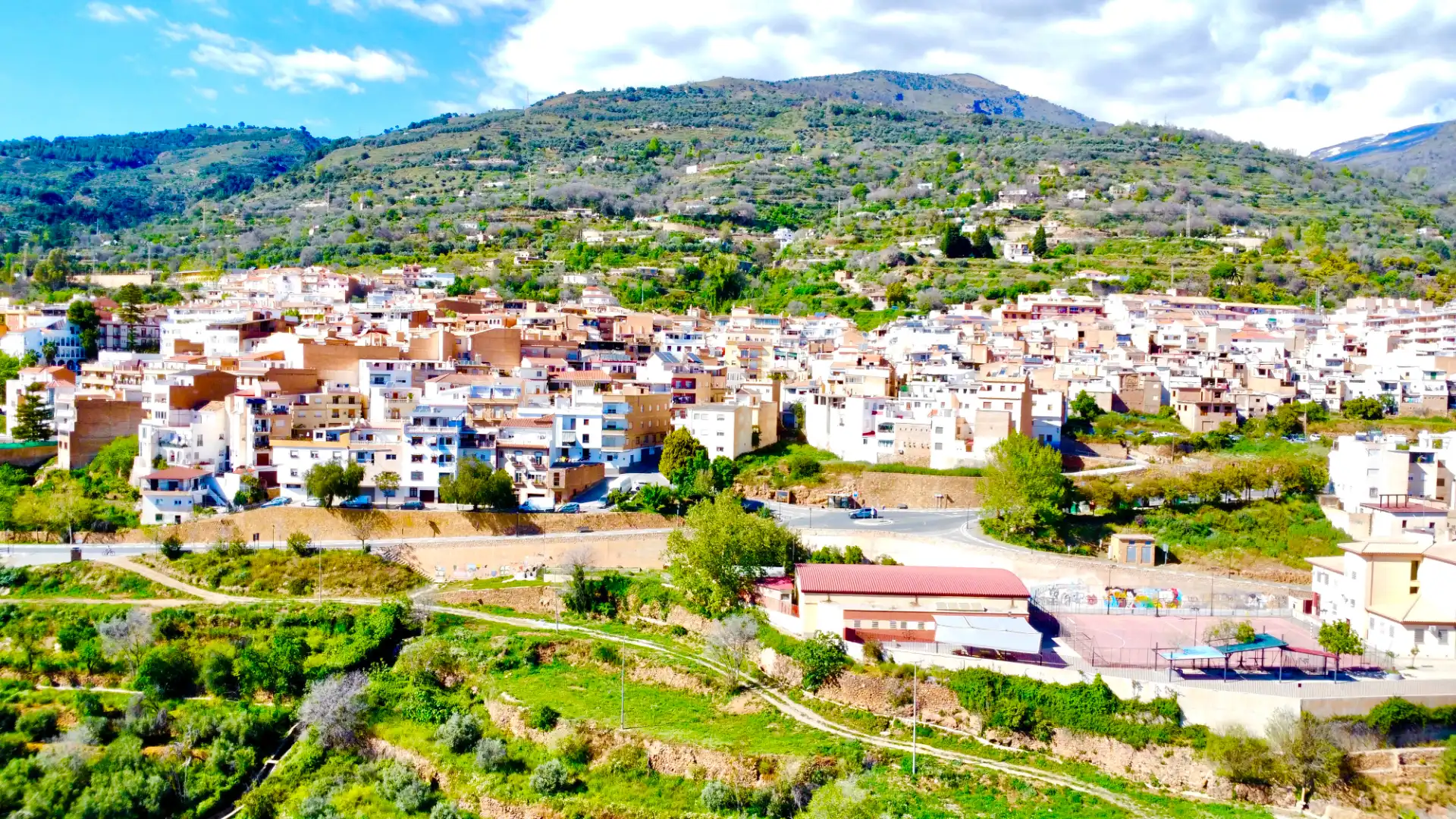 Vista exterior de Pis en venda en Lanjarón amb Terrassa, Moblat i Balcó