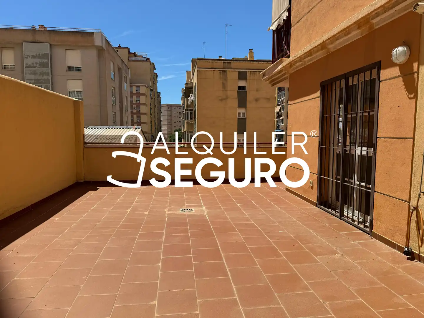 Außenansicht von Wohnung zur Miete in Málaga mit Terrasse