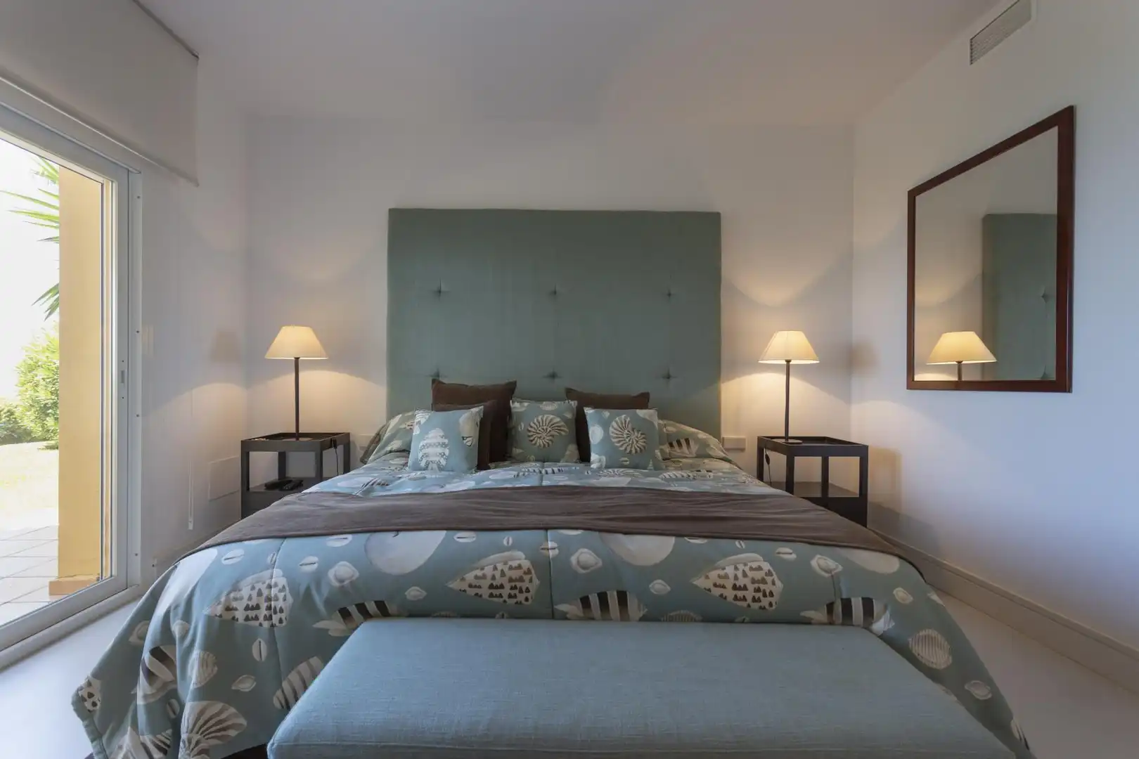 Schlafzimmer von Erdgeschoss zur Miete in Marbella mit Klimaanlage, Heizung und Terrasse