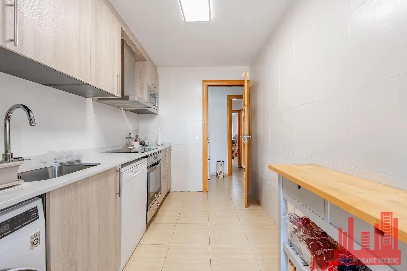 Cocina de Piso en venta en Sant Vicenç Dels Horts con Aire acondicionado y Calefacción