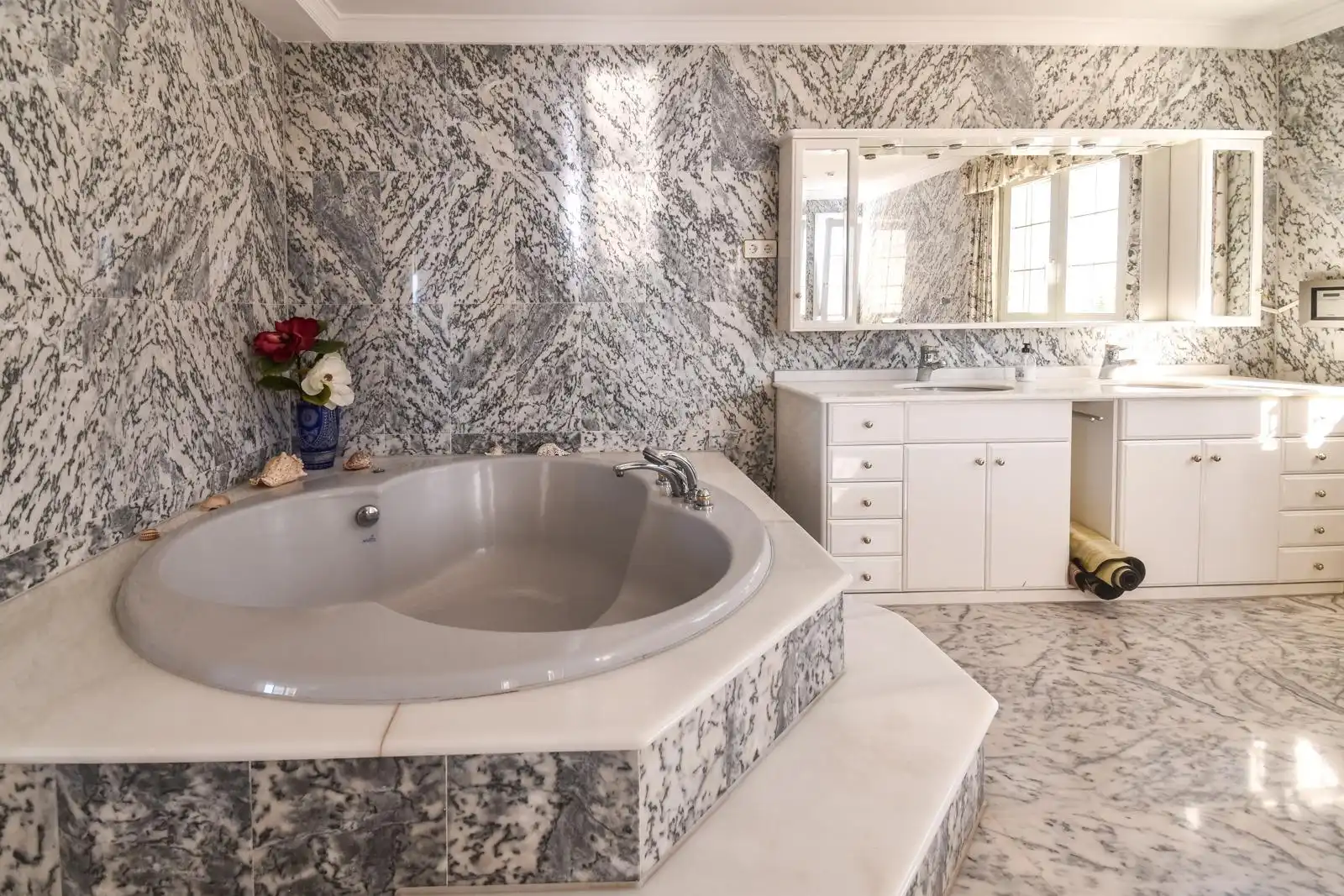Baño de Casa o chalet de alquiler en Rincón de la Victoria con Aire acondicionado, Calefacción y Jardín privado
