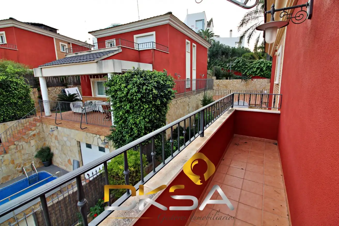 Vista exterior de Casa o xalet en venda en Benicasim / Benicàssim amb Aire condicionat, Calefacció i Jardí privat
