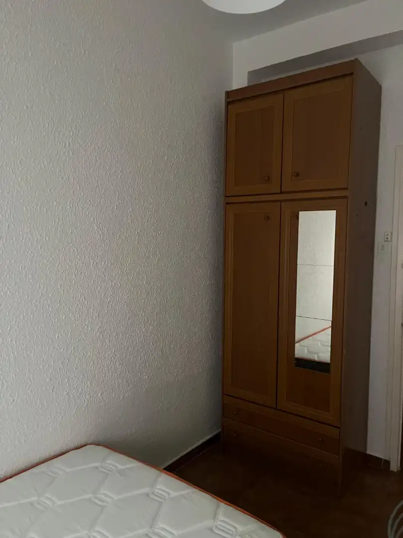 Bedroom of Flat for rent in Zaragoza  with Heating, Furnished and Oven