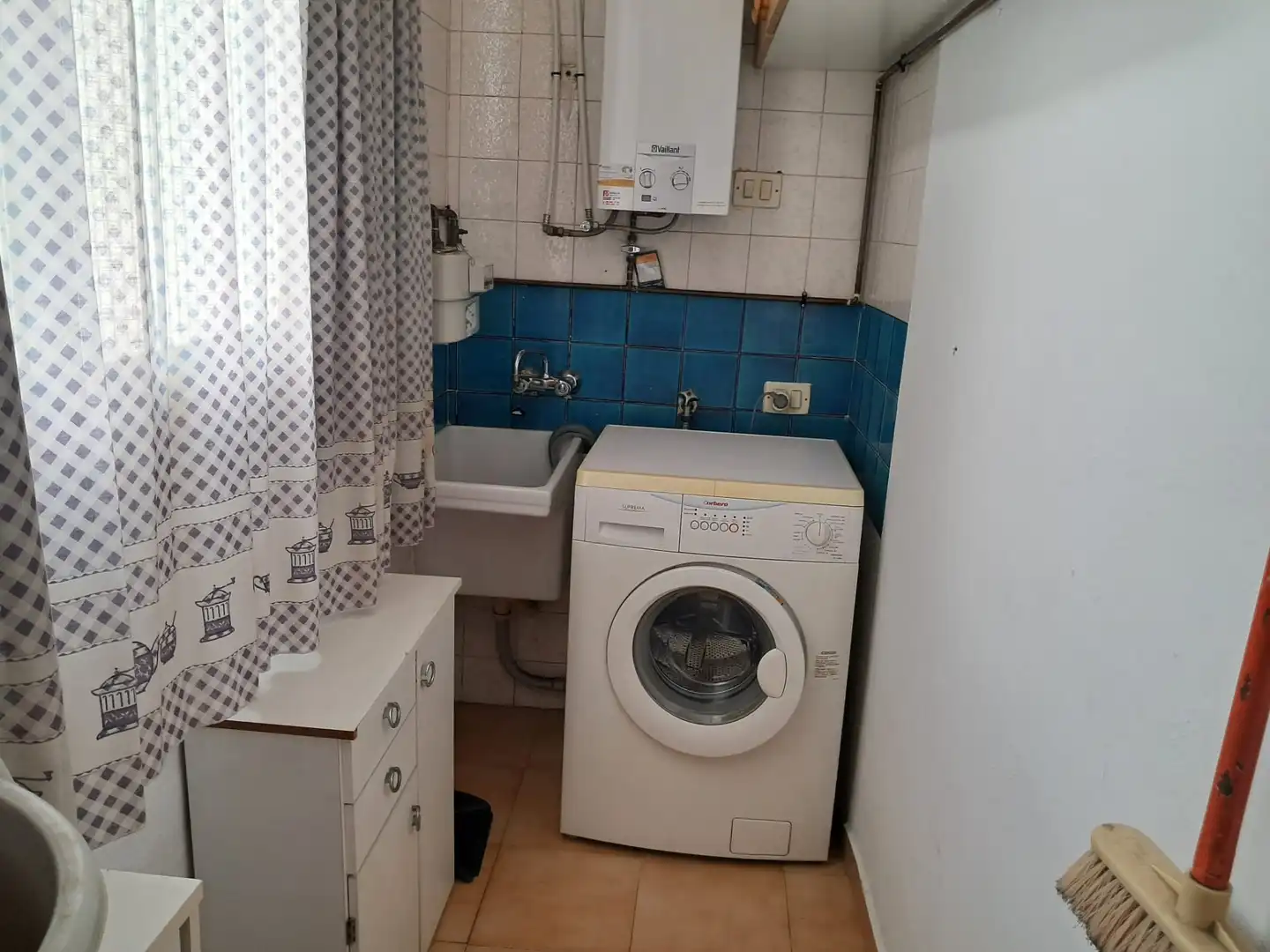 Bathroom of Flat for sale in Gandia  with Air Conditioner, Furnished and Oven