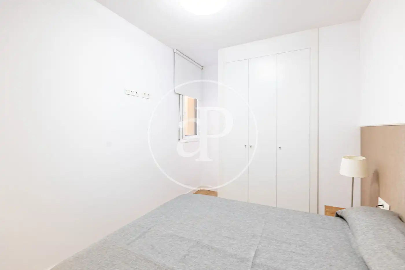 Bedroom of Flat for sale in Barcelona  with Air Conditioner, Heating and Community pool