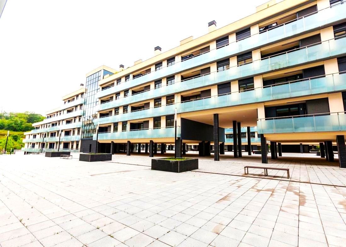 Exterior view of Premises for sale in Oviedo 