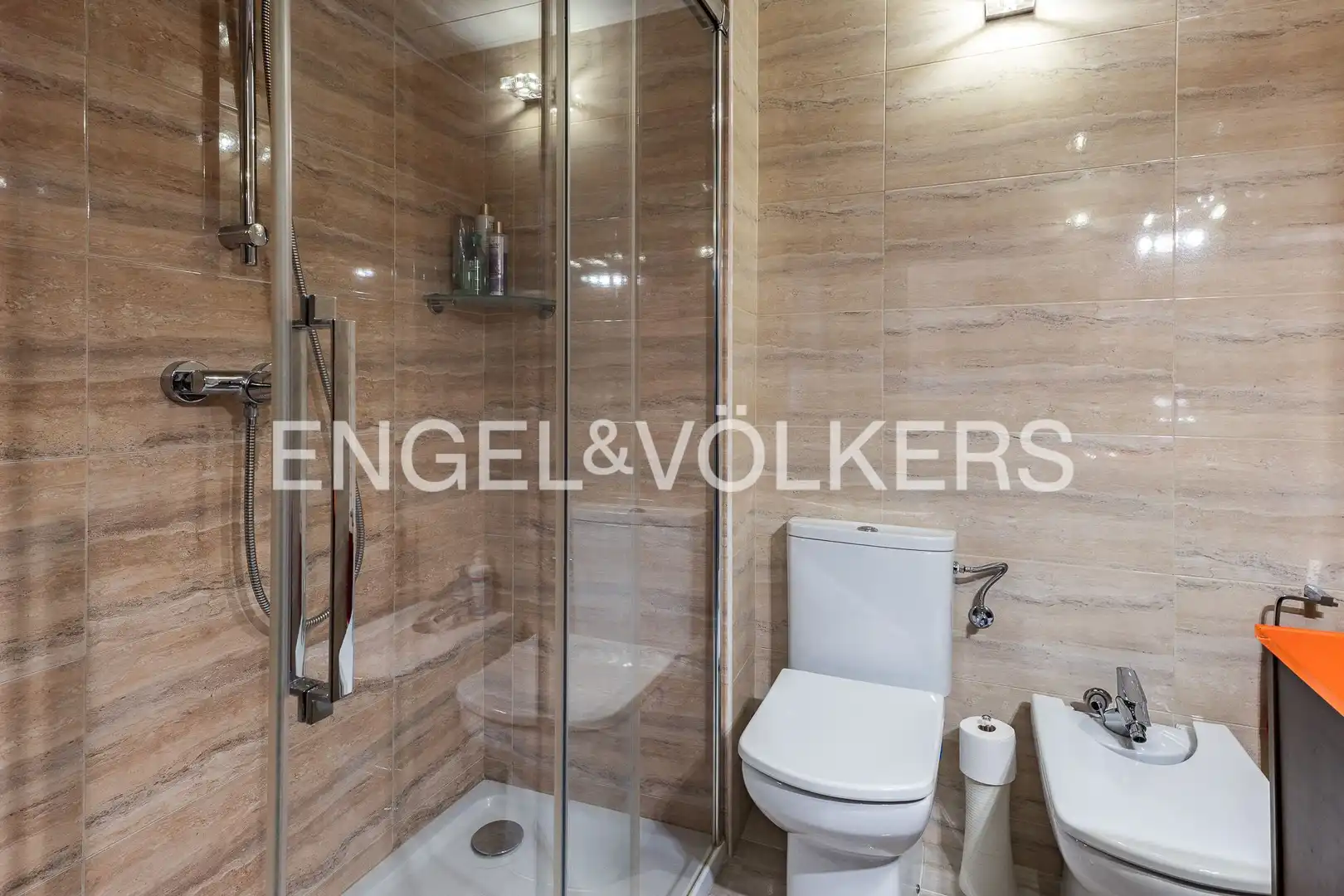 Baño de Piso en venta en Barcelona con Aire acondicionado, Calefacción y Balcón