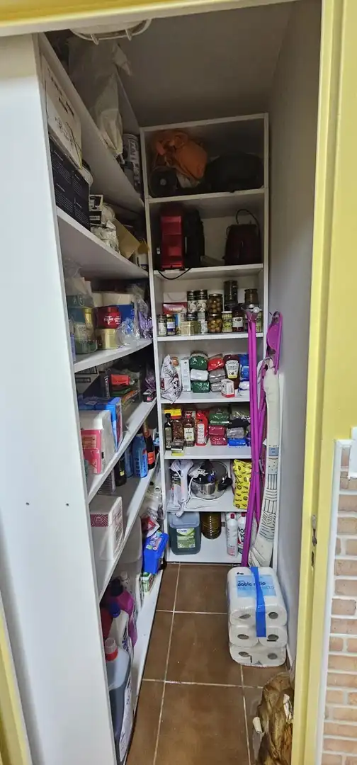 Küche von Einfamilien-Reihenhaus zum Verkauf in Villaquilambre mit Heizung, Privatgarten und Parkett