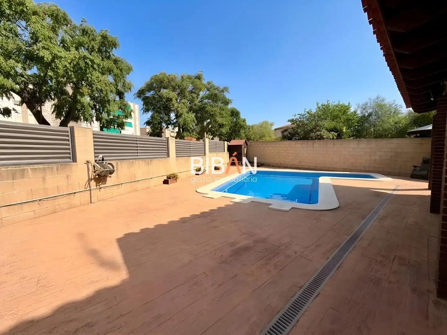 Garden of Detached homes for sale in Tarragona  with Air Conditioner, Heating and Storage room