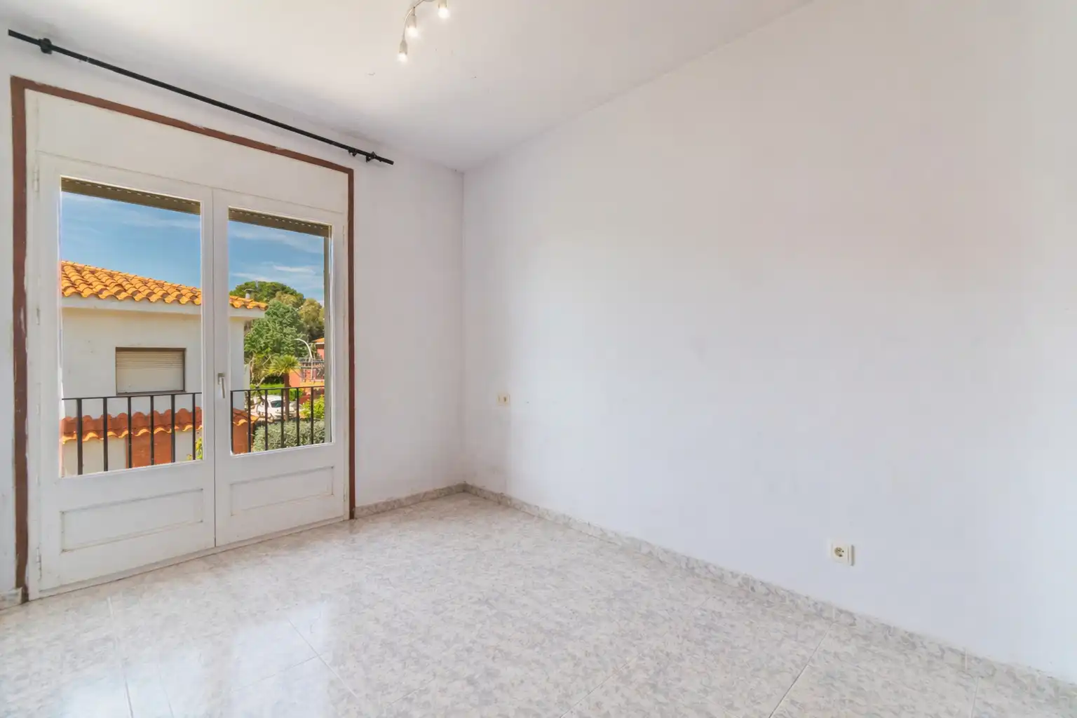 Dormitori de Casa adosada en venda en Peralada amb Calefacció, Jardí privat i Terrassa