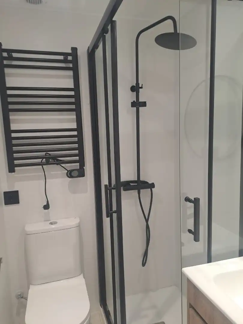 Bathroom of Flat for sale in Móstoles  with Air Conditioner, Heating and Terrace