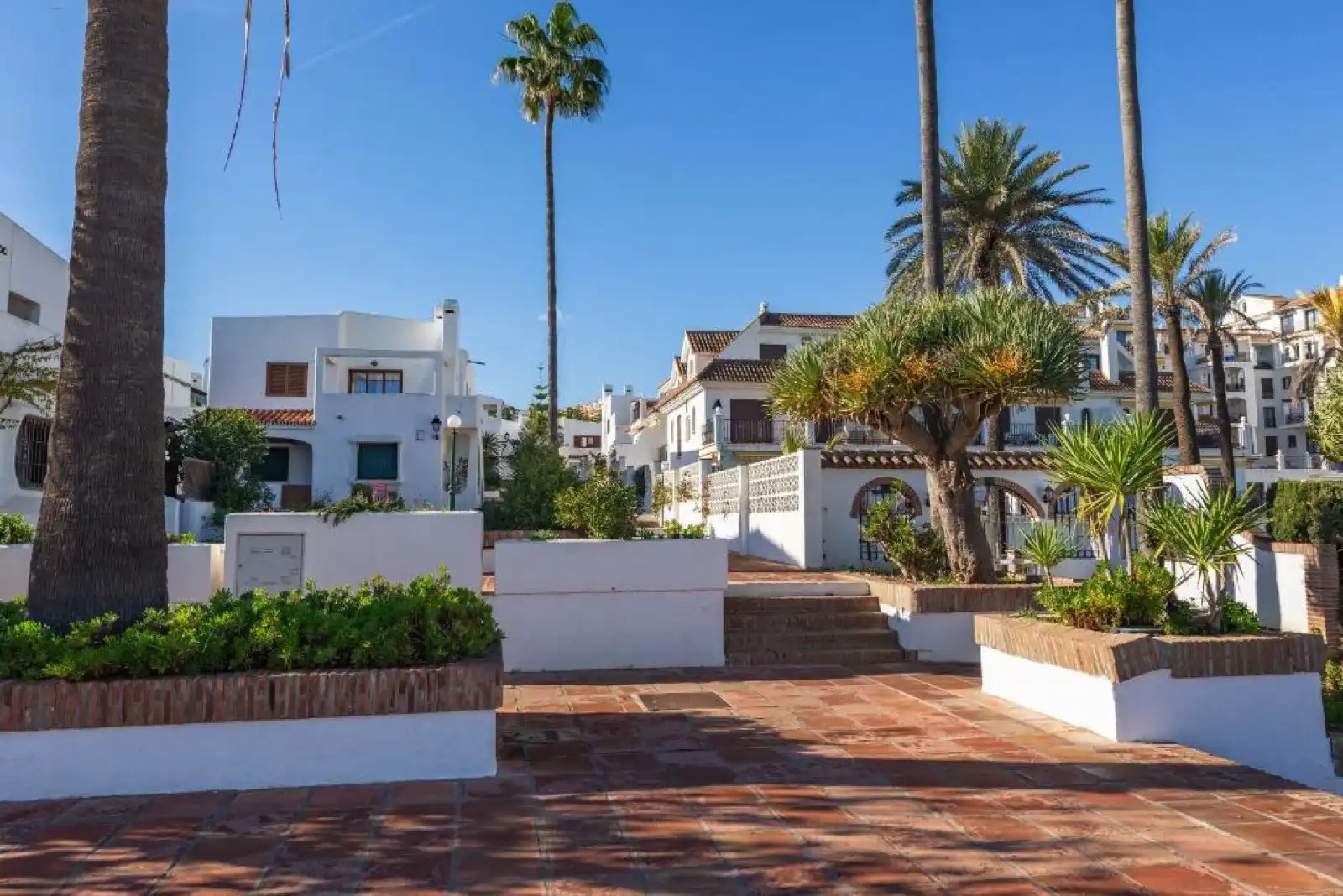 Wohnung mit Terrasse zum Verkauf in Puerto de la Duquesa