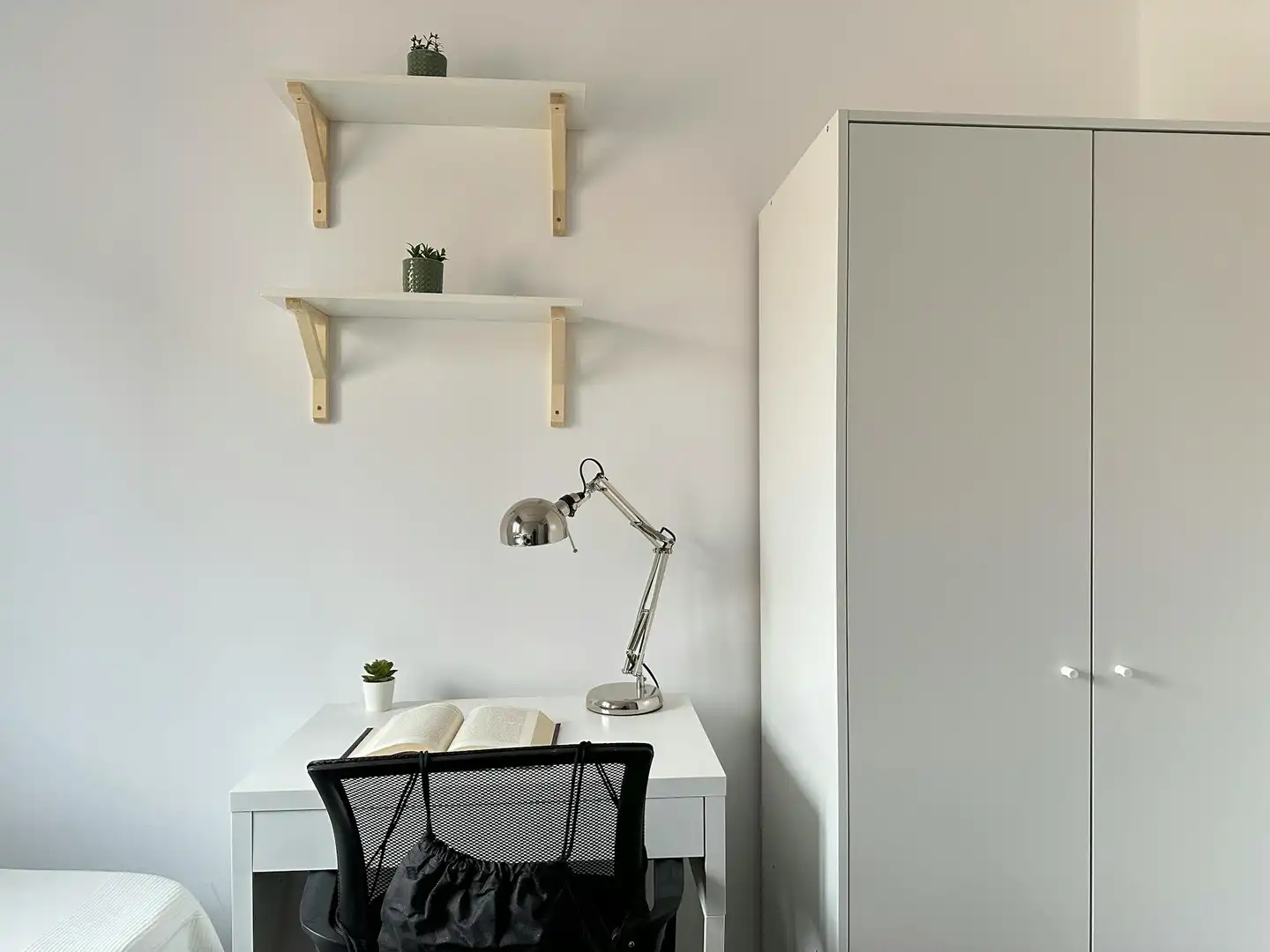 Schlafzimmer von Wohnung zur untervermieten in Madrid mit Möbliert