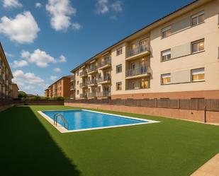 Piscina de Apartament en venda en Santa Margarida I Els Monjos amb Jardí privat, Piscina i Forn