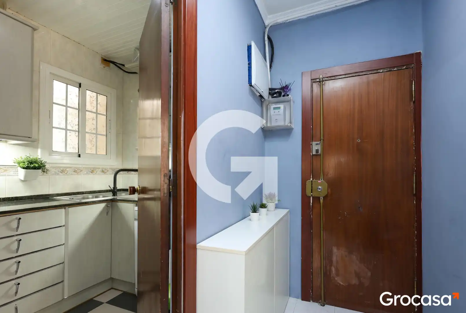 Kitchen of Flat for sale in Santa Coloma de Gramenet  with Air Conditioner, Heating and Furnished