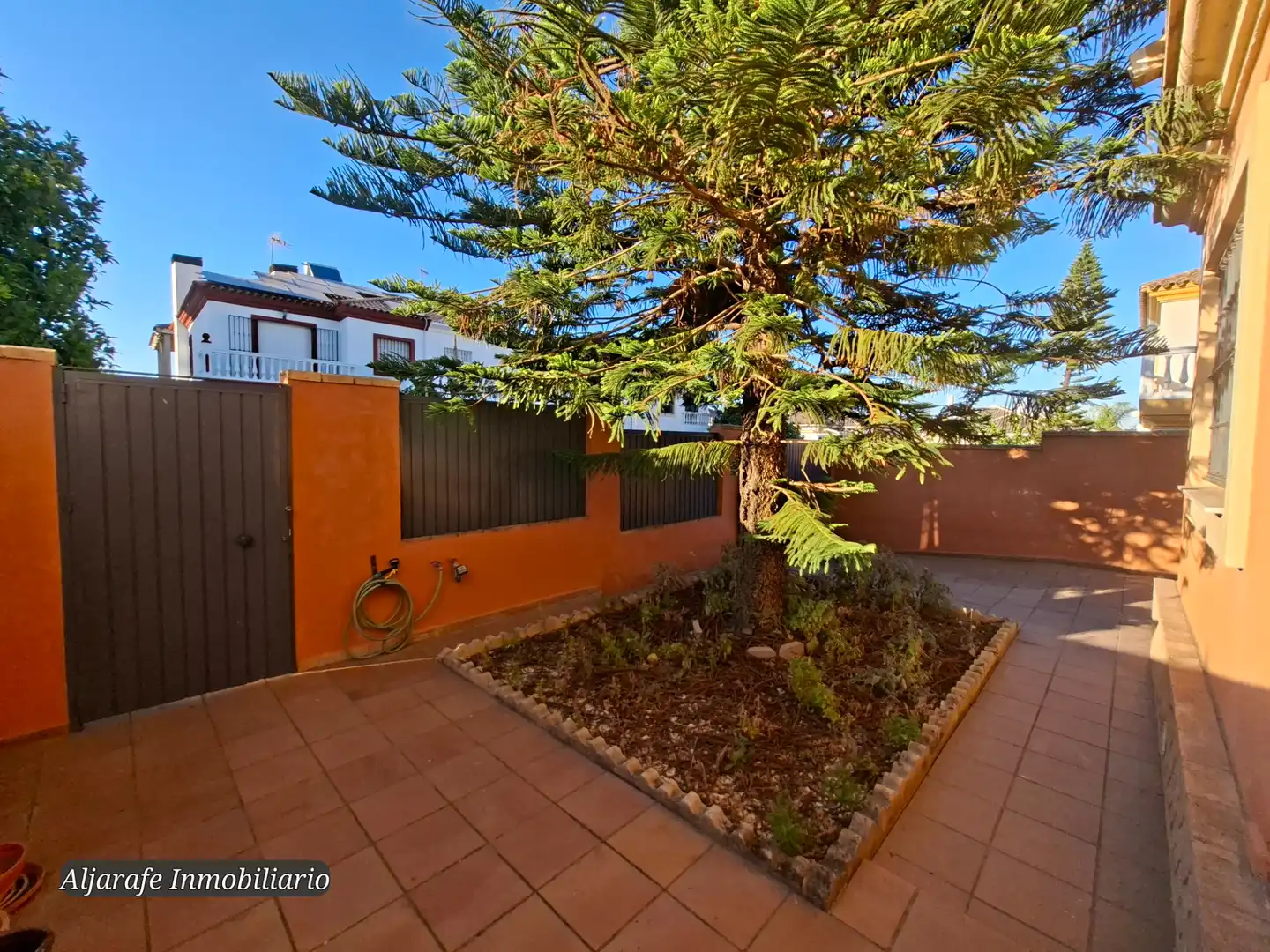 Garden of Detached homes for sale in Espartinas  with Air Conditioner, Heating and Private garden