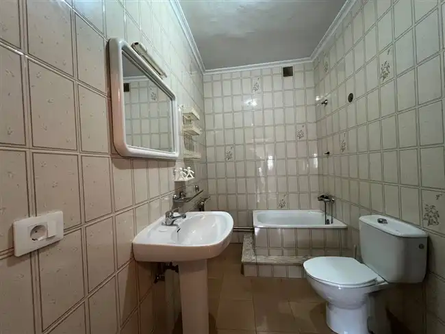 Badezimmer von Gebäude zum Verkauf in Monterroso