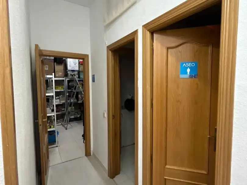 Commercial properties for sale in Madrid  with Air Conditioner, Heating and Parquet flooring