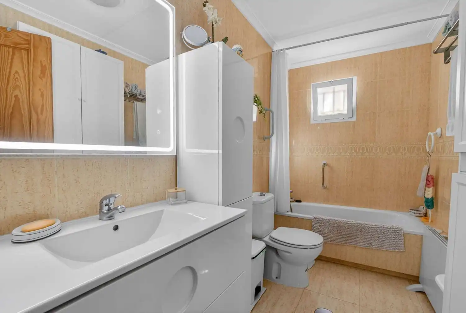 Bany de Apartament en venda en Orihuela amb Aire condicionat, Calefacció i Terrassa
