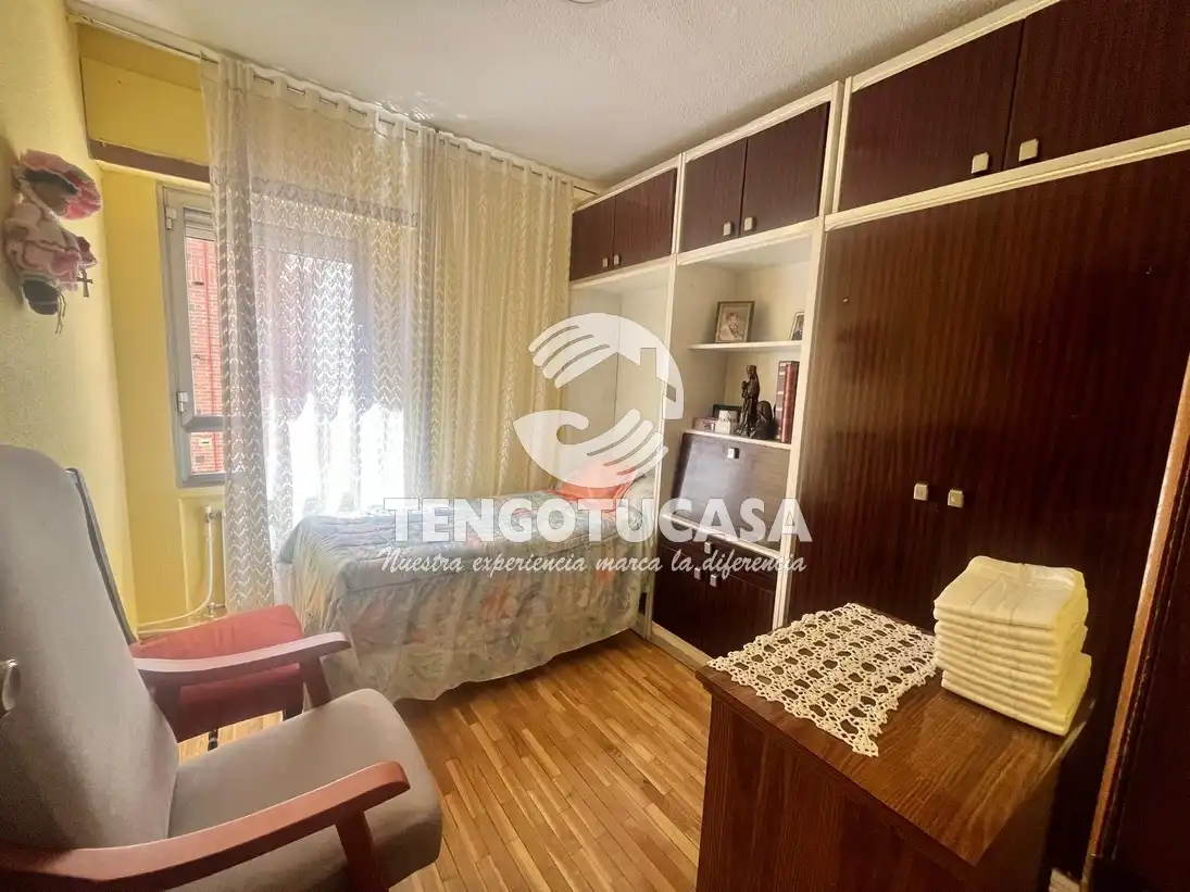 Habitación de Piso en venta en Madrid con Terraza, Amueblado y Horno