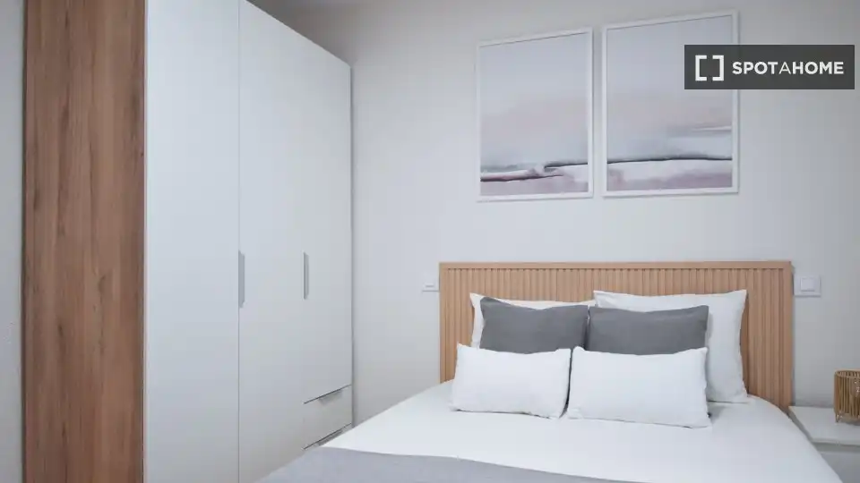 Room in Tres Olivos - Valverde