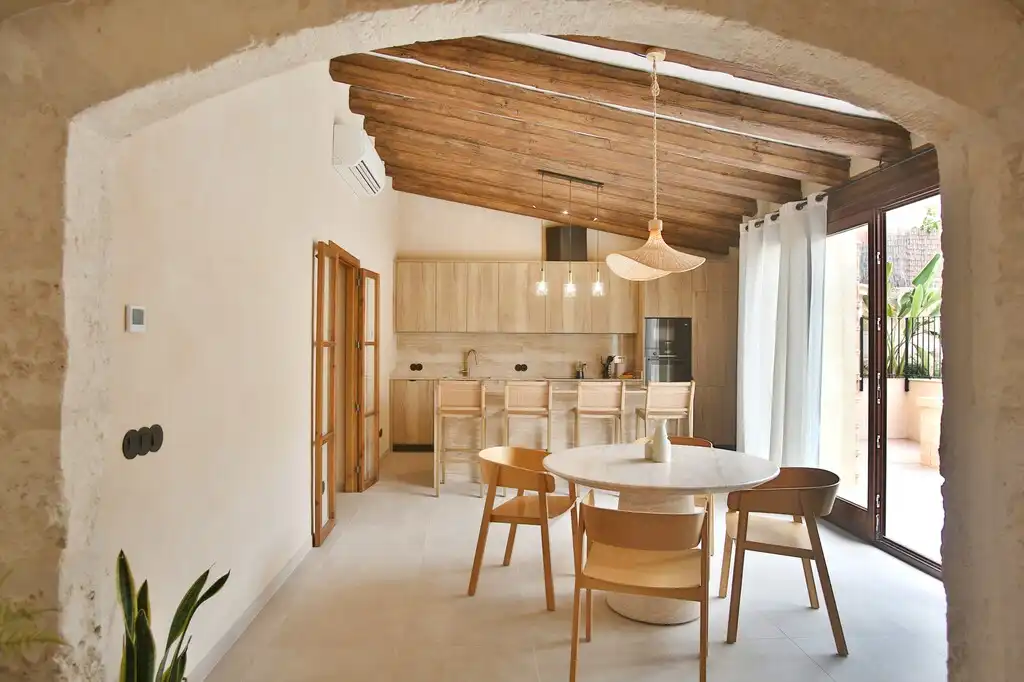 Semi-detached house with pool for sale in Muro, imagen 6