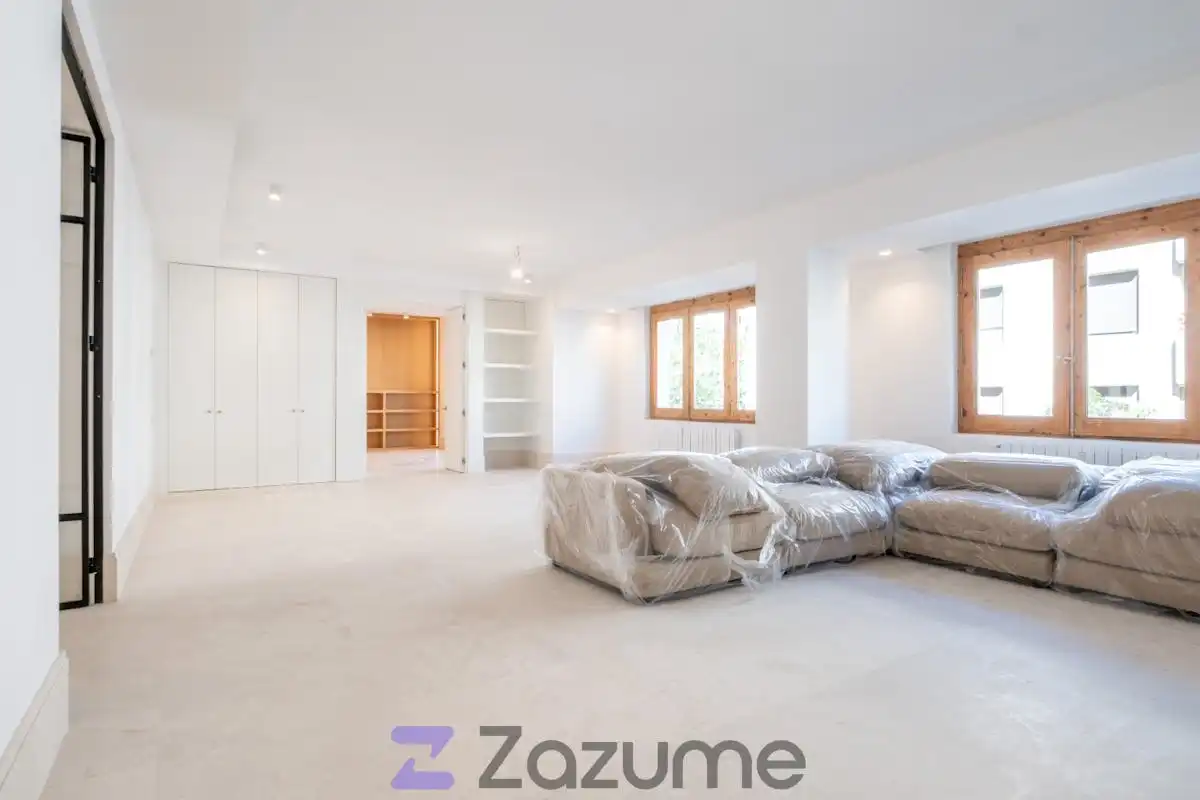 Sala de estar de Piso de alquiler en Zaragoza con Aire acondicionado, Calefacción y Horno