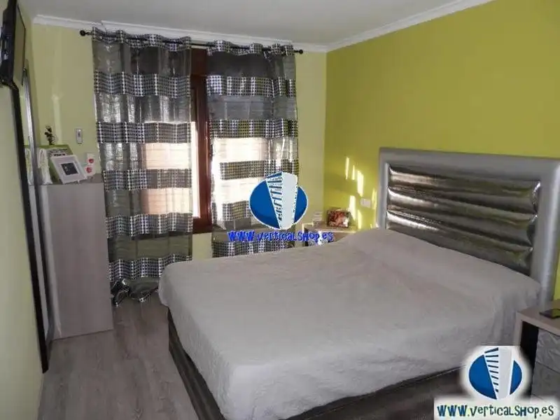 Bedroom of Flat for sale in Caudete  with Air Conditioner, Parquet flooring and Terrace