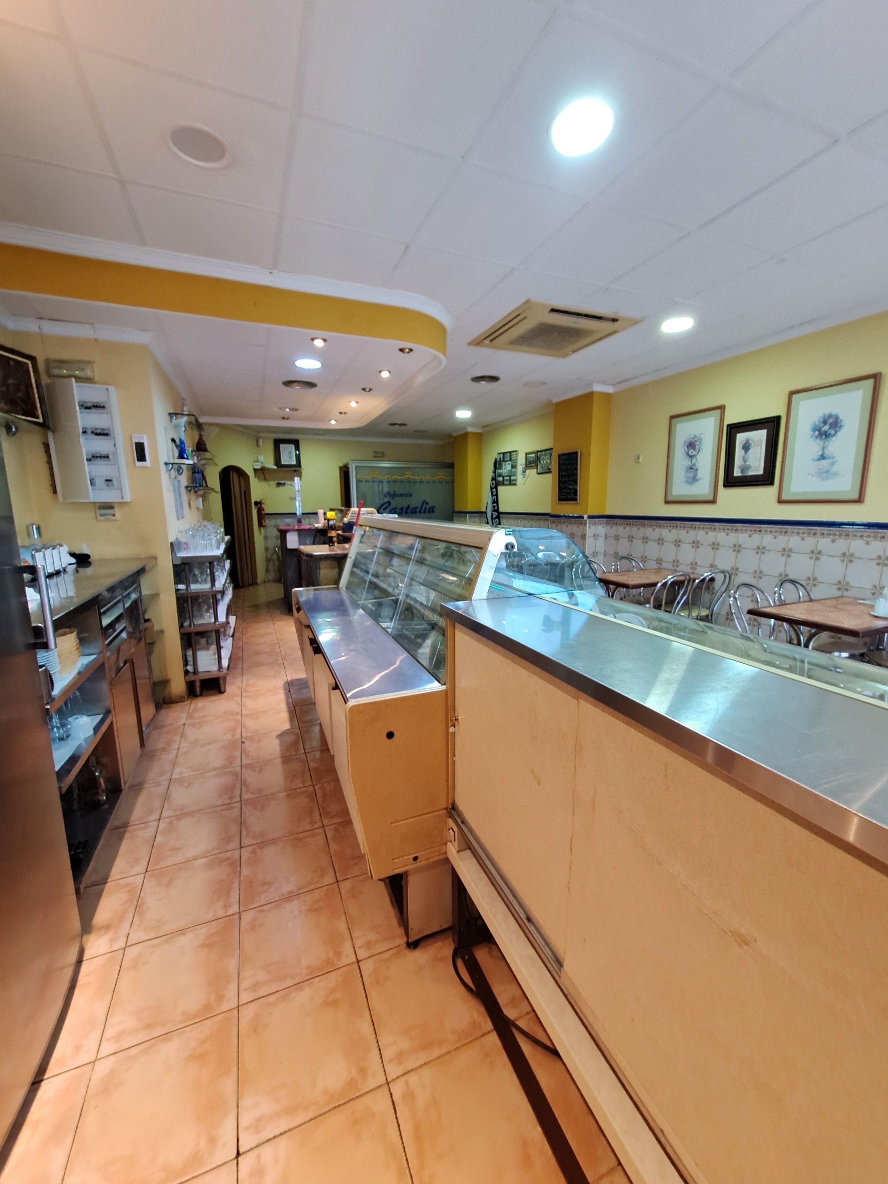 Premises for sale in Castellón de la Plana / Castelló de la Plana  with Air Conditioner and Heating