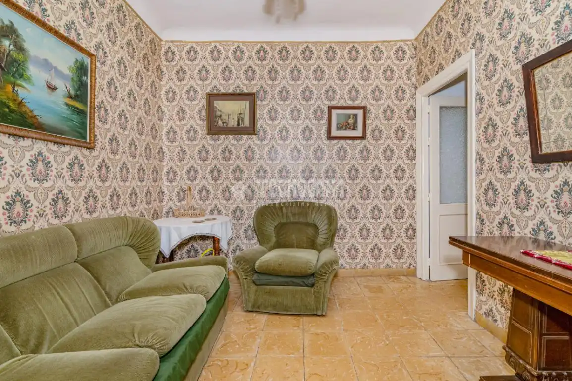 Living room of Flat for sale in  Granada Capital